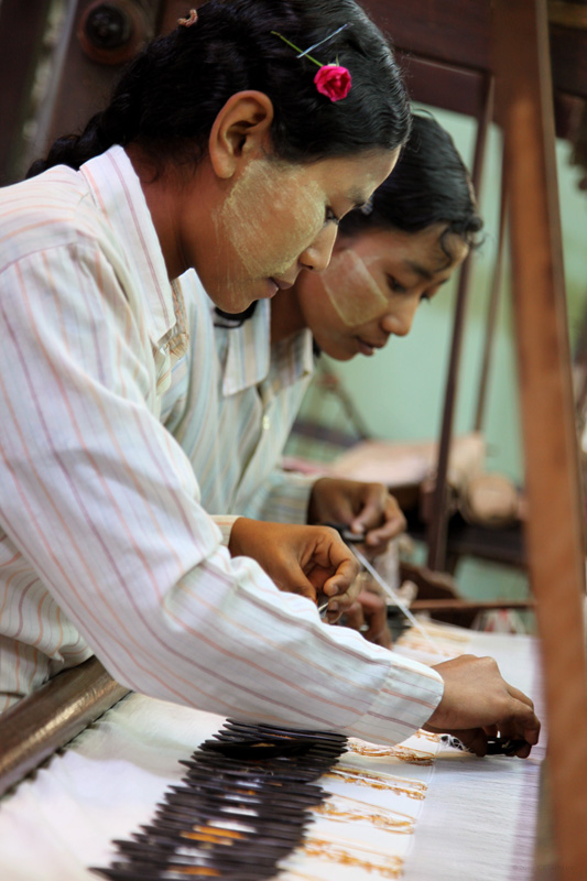 Silk_Weavers